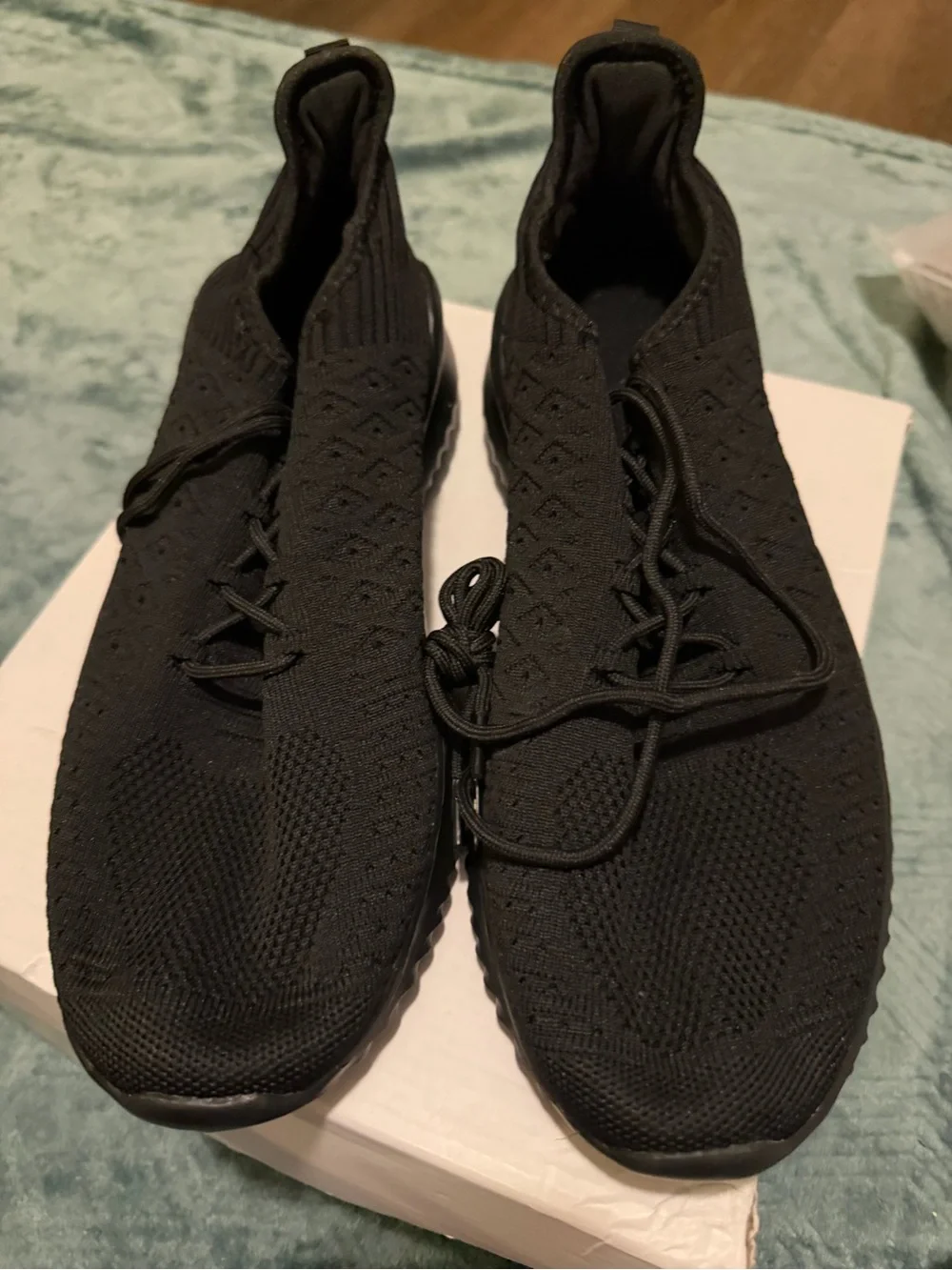 Men's Black Knit Lace-Up Sneakers